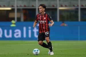 记者：亚沙里右腓骨非位移骨折，将接受保守治疗计划